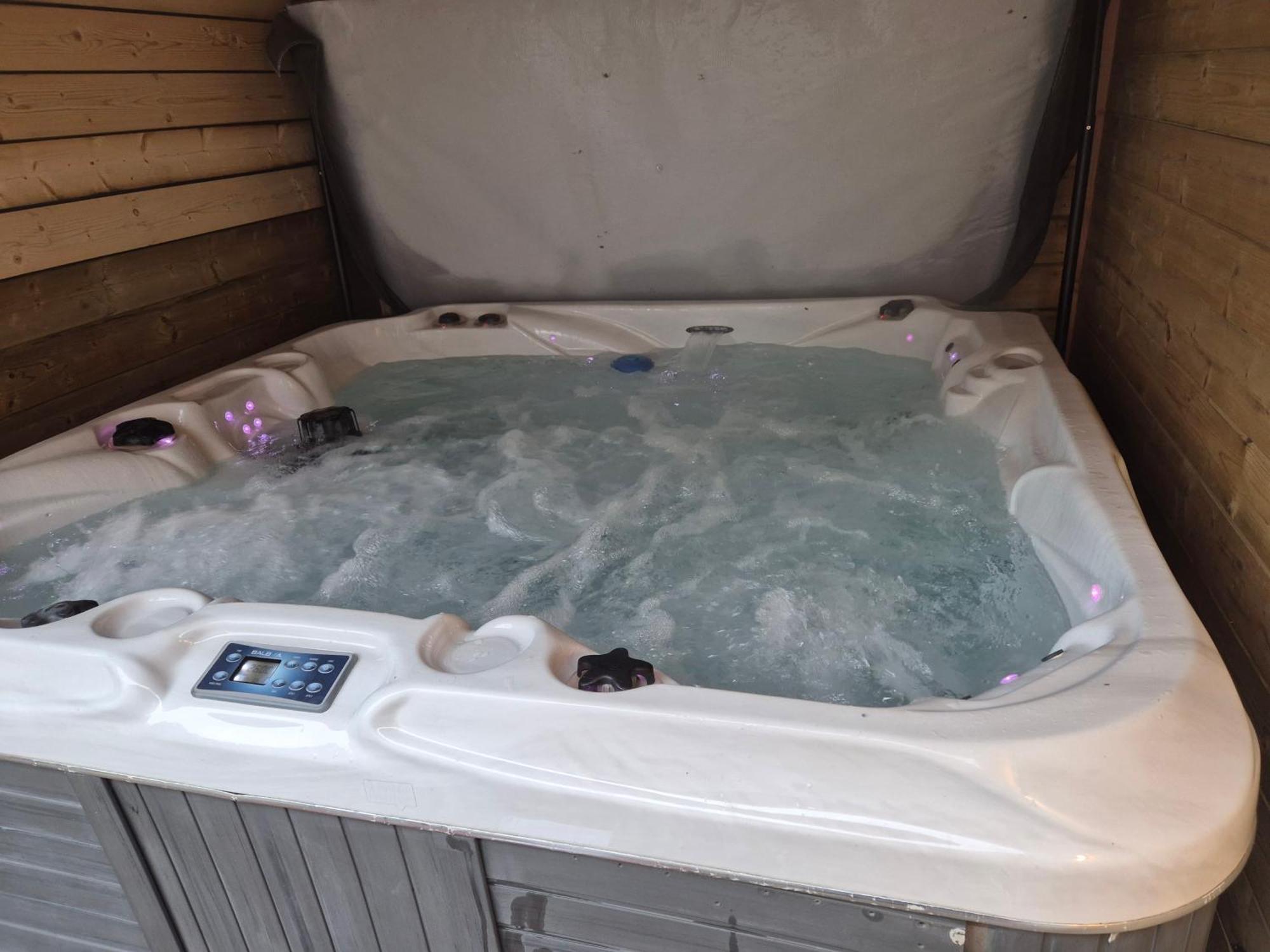 Luxe Boshuisje Met Prive Wellness & Jacuzzi Op De Veluwe Ermelo Extérieur photo